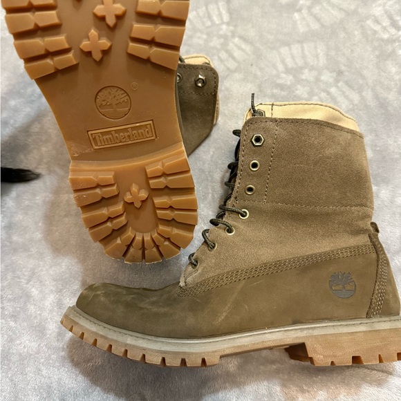 Women’s Timberlands - Picture 2 of 2
